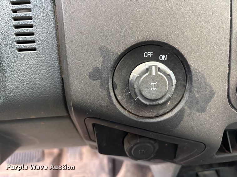 image for item FC2081 2012 Ford F250 Crew Cab pickup truck