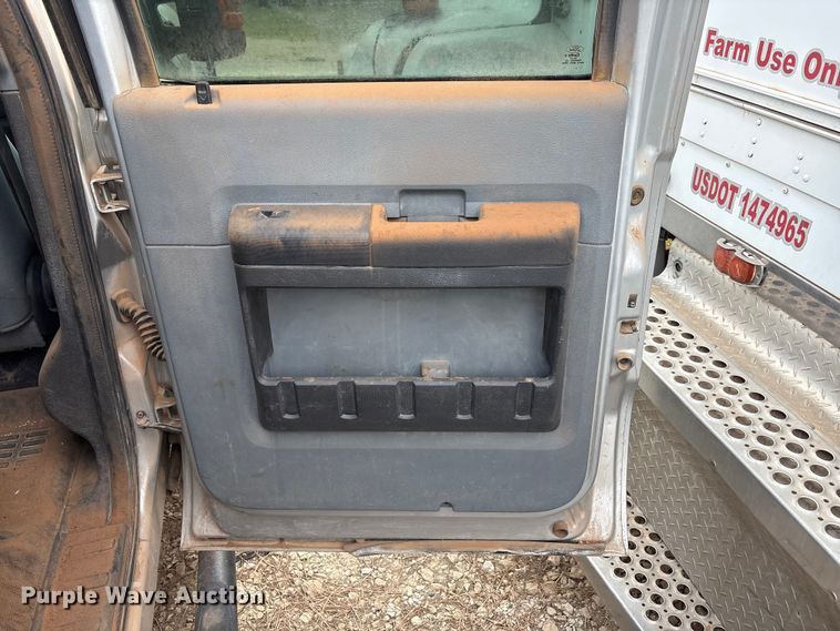 image for item FC2081 2012 Ford F250 Crew Cab pickup truck