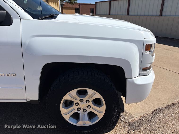 image for item FC2215 2019 Chevrolet Silverado 1500 Ext. Cab pickup truck