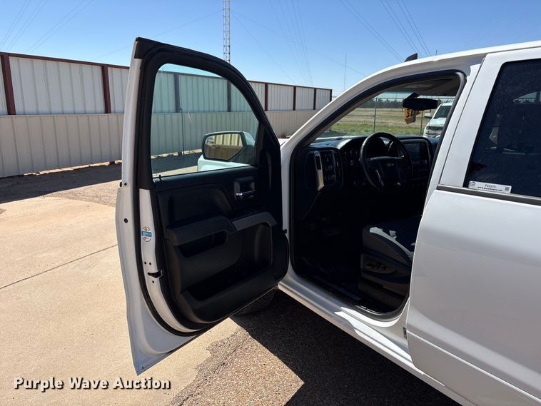 image for item FC2215 2019 Chevrolet Silverado 1500 Ext. Cab pickup truck