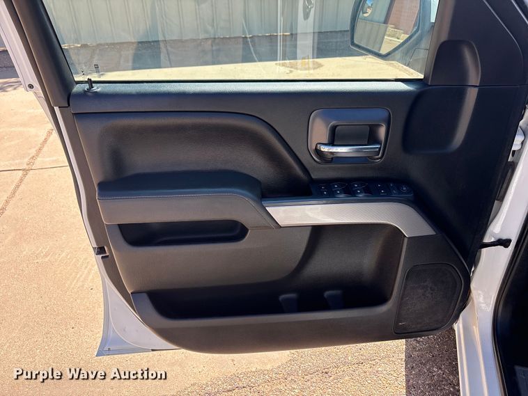 image for item FC2215 2019 Chevrolet Silverado 1500 Ext. Cab pickup truck