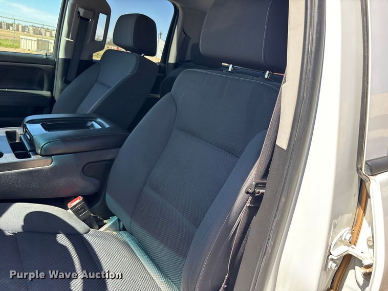 image for item FC2215 2019 Chevrolet Silverado 1500 Ext. Cab pickup truck