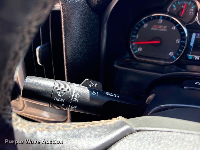 image for item FC2215 2019 Chevrolet Silverado 1500 Ext. Cab pickup truck