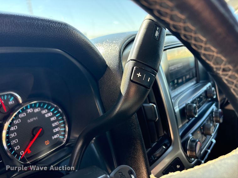 image for item FC2215 2019 Chevrolet Silverado 1500 Ext. Cab pickup truck