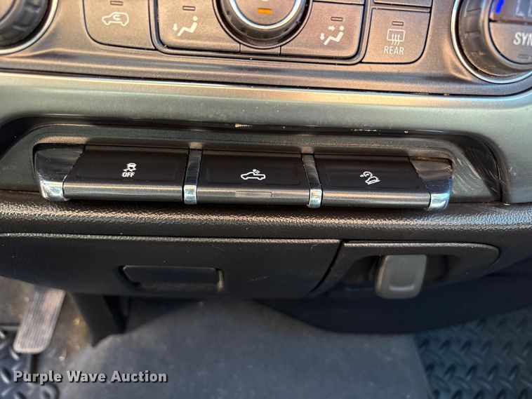 image for item FC2215 2019 Chevrolet Silverado 1500 Ext. Cab pickup truck