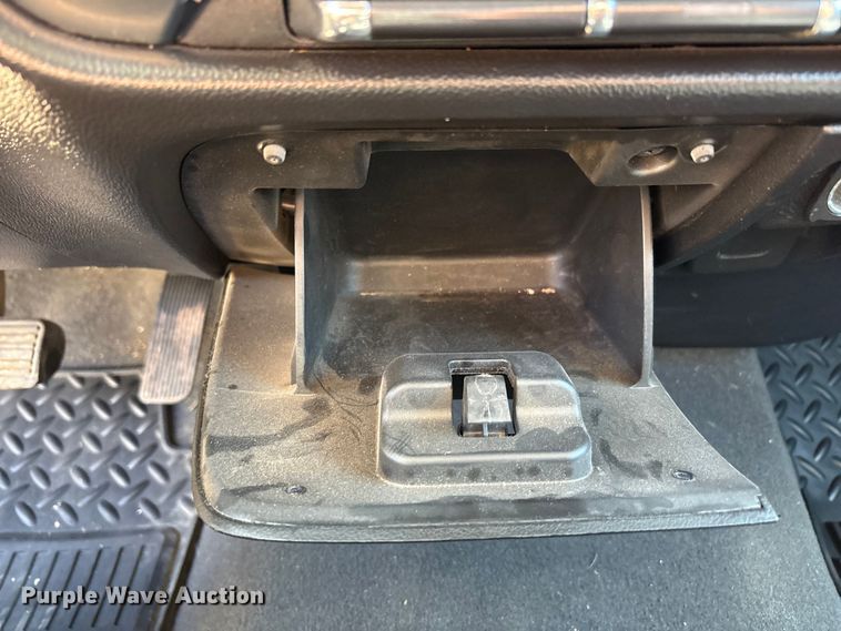 image for item FC2215 2019 Chevrolet Silverado 1500 Ext. Cab pickup truck