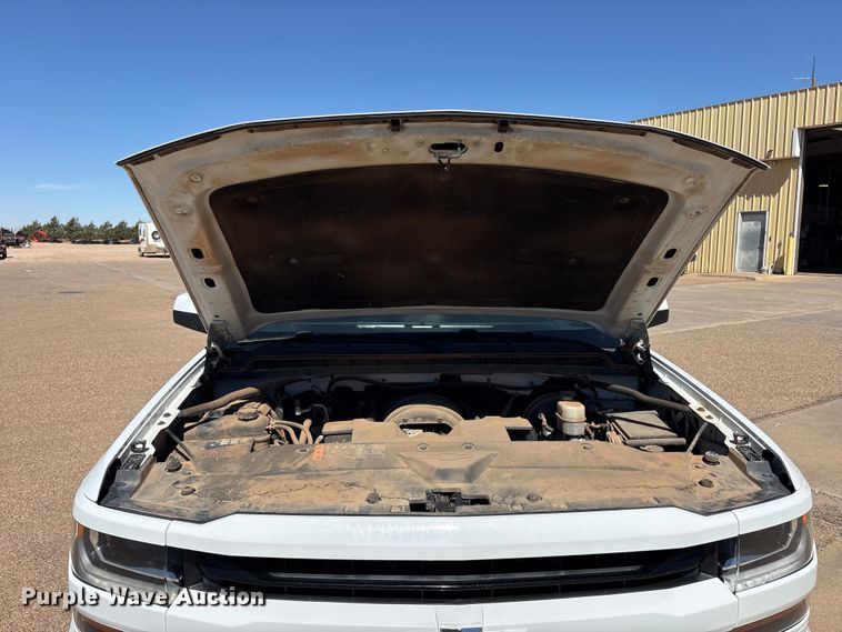 image for item FC2215 2019 Chevrolet Silverado 1500 Ext. Cab pickup truck