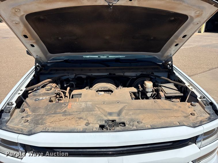 image for item FC2215 2019 Chevrolet Silverado 1500 Ext. Cab pickup truck