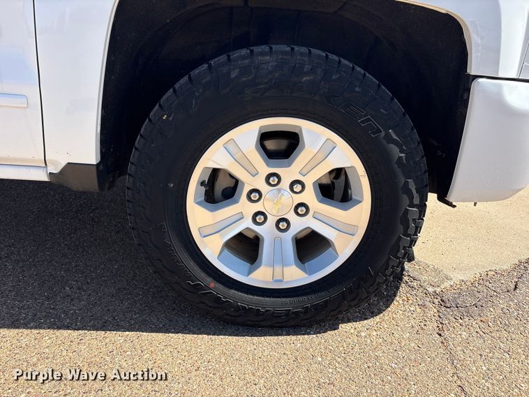 image for item FC2215 2019 Chevrolet Silverado 1500 Ext. Cab pickup truck