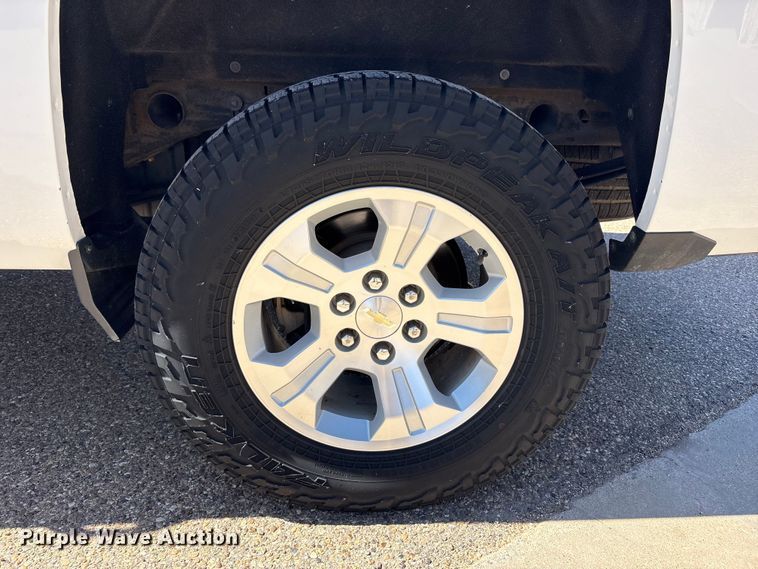 image for item FC2215 2019 Chevrolet Silverado 1500 Ext. Cab pickup truck