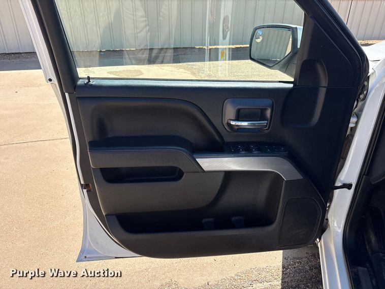 image for item FC2216 2018 Chevrolet Silverado 1500 Ext. Cab pickup truck