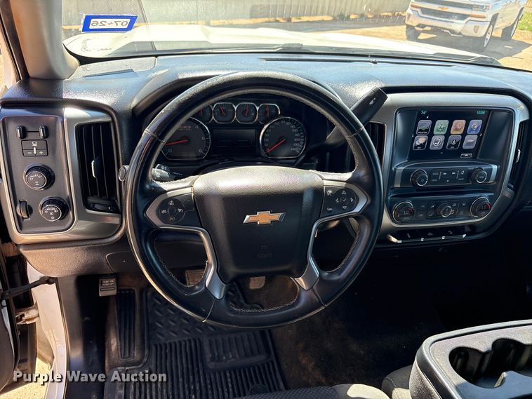 image for item FC2216 2018 Chevrolet Silverado 1500 Ext. Cab pickup truck