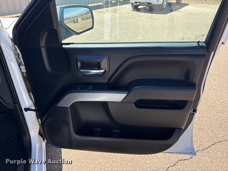 image for item FC2216 2018 Chevrolet Silverado 1500 Ext. Cab pickup truck