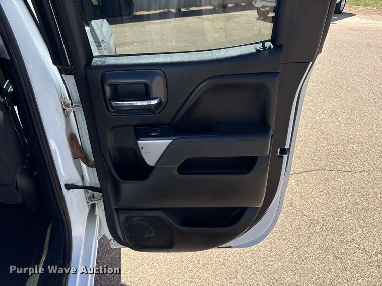 image for item FC2216 2018 Chevrolet Silverado 1500 Ext. Cab pickup truck