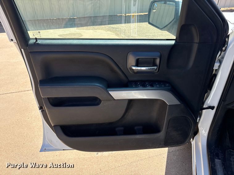 image for item FC2217 2018 Chevrolet Silverado 1500 Ext. Cab pickup truck