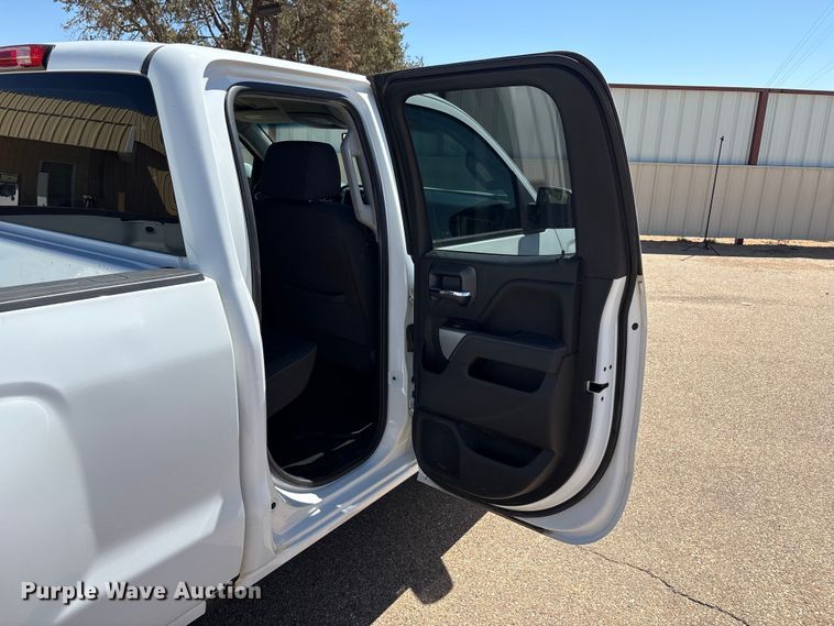 image for item FC2217 2018 Chevrolet Silverado 1500 Ext. Cab pickup truck