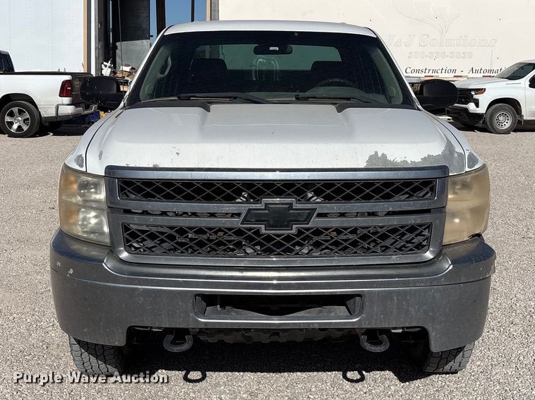 image for item FC2239 2011 Chevrolet Silverado 2500HD Crew Cab pickup truck
