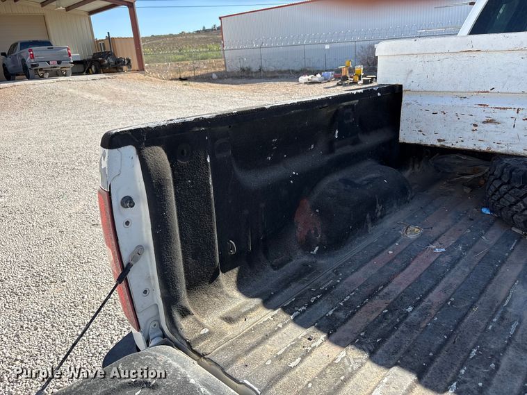 image for item FC2239 2011 Chevrolet Silverado 2500HD Crew Cab pickup truck