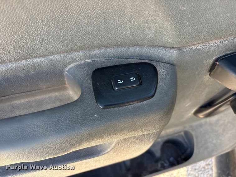 image for item FC2239 2011 Chevrolet Silverado 2500HD Crew Cab pickup truck