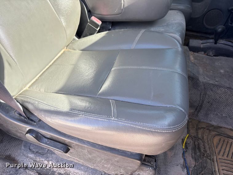 image for item FC2239 2011 Chevrolet Silverado 2500HD Crew Cab pickup truck