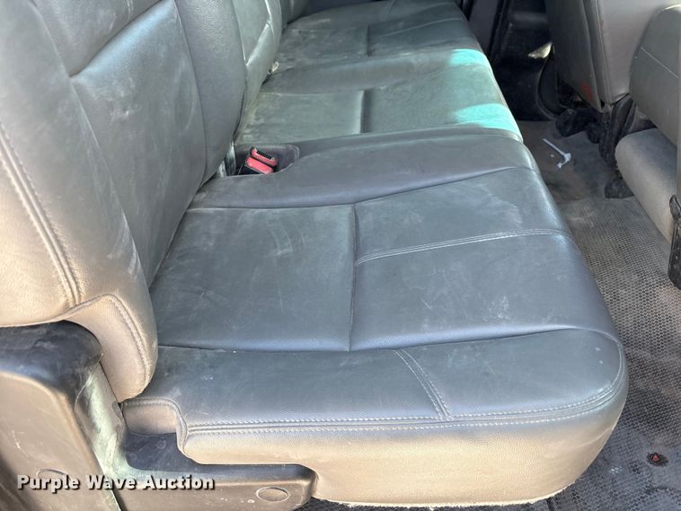 image for item FC2239 2011 Chevrolet Silverado 2500HD Crew Cab pickup truck