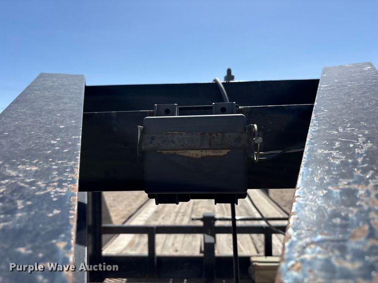 image for item FC2242 2014 Top Hat Industries EHGN24X7-14E-F equipment trailer