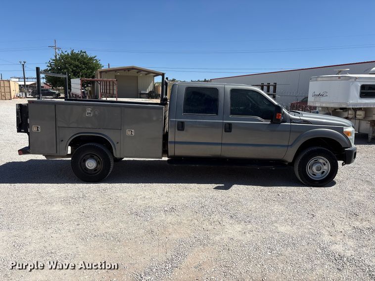 image for item FC2243 2013 Ford F250 Super Duty Crew Cab utility bed pickup truck