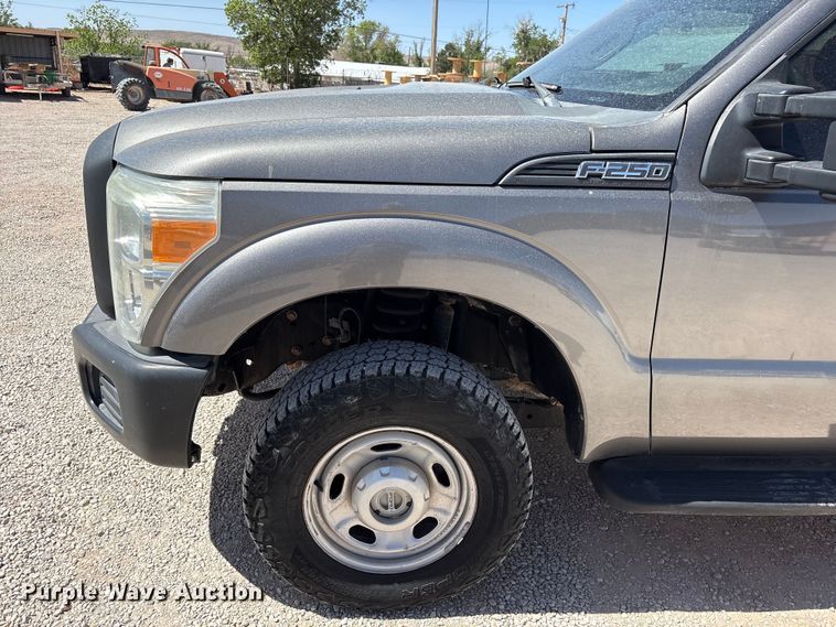 image for item FC2243 2013 Ford F250 Super Duty Crew Cab utility bed pickup truck
