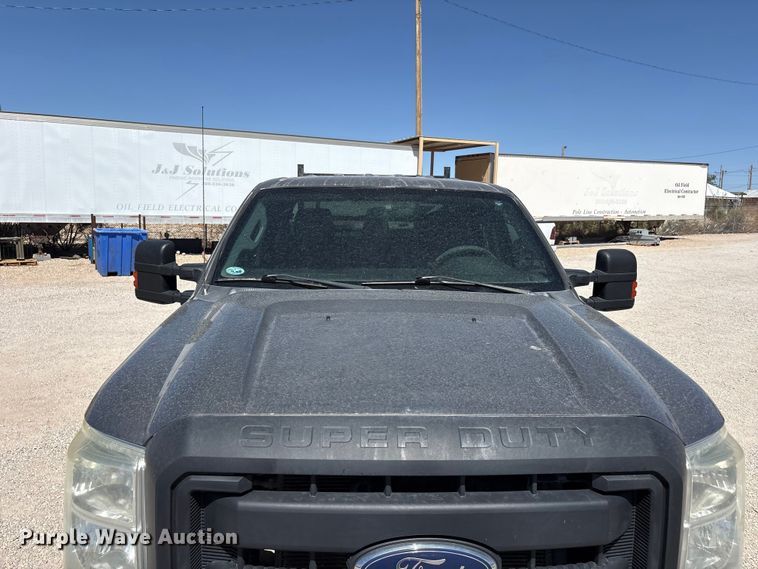 image for item FC2243 2013 Ford F250 Super Duty Crew Cab utility bed pickup truck