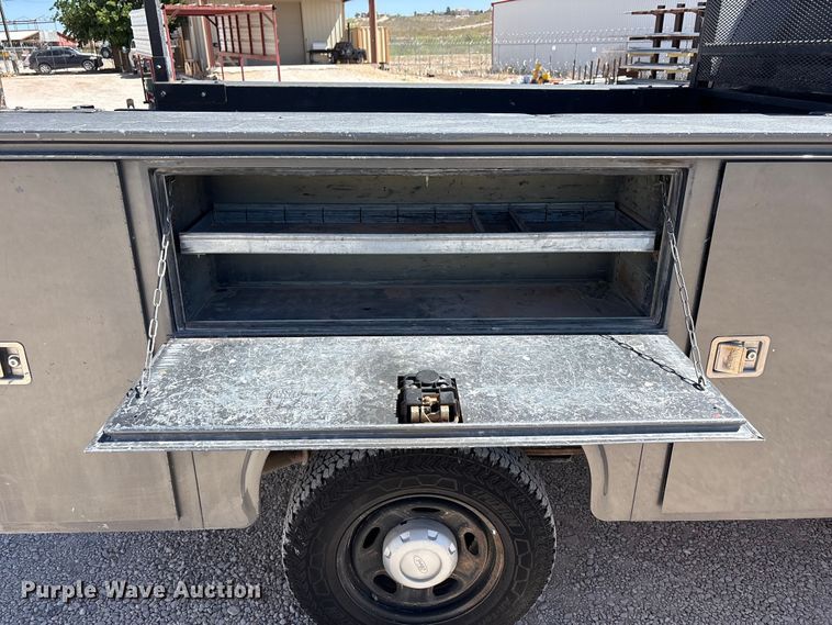 image for item FC2243 2013 Ford F250 Super Duty Crew Cab utility bed pickup truck