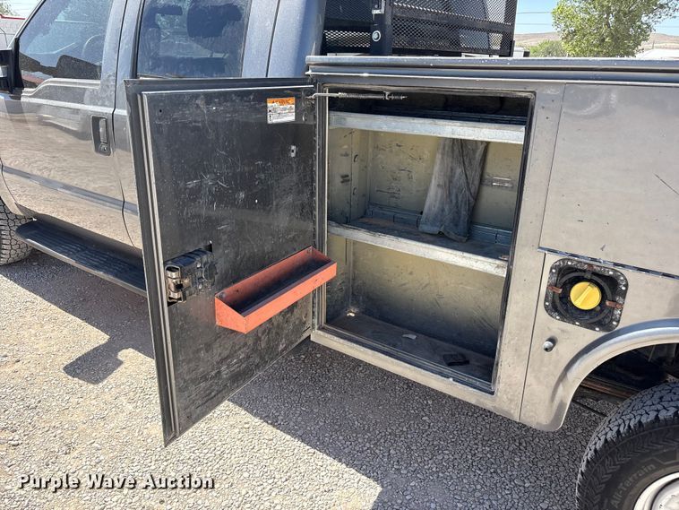 image for item FC2243 2013 Ford F250 Super Duty Crew Cab utility bed pickup truck