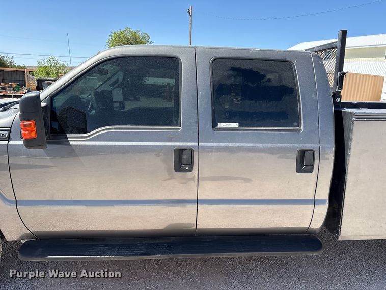 image for item FC2243 2013 Ford F250 Super Duty Crew Cab utility bed pickup truck
