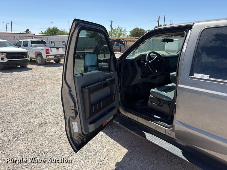 image for item FC2243 2013 Ford F250 Super Duty Crew Cab utility bed pickup truck