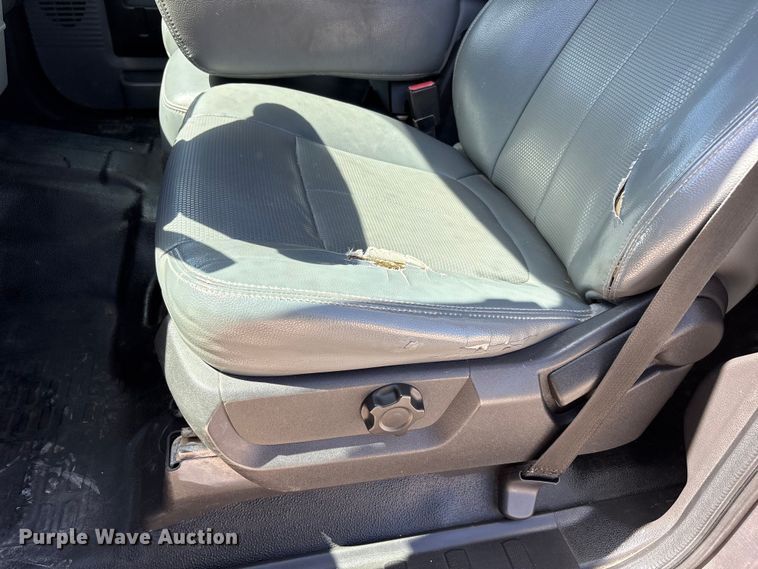 image for item FC2243 2013 Ford F250 Super Duty Crew Cab utility bed pickup truck