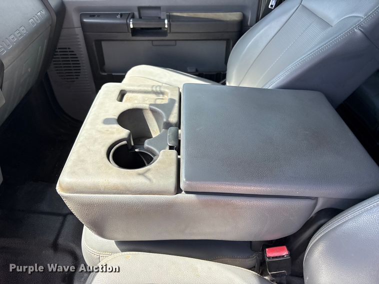 image for item FC2243 2013 Ford F250 Super Duty Crew Cab utility bed pickup truck