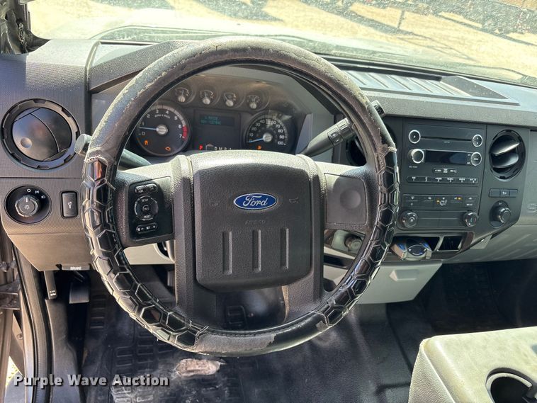 image for item FC2243 2013 Ford F250 Super Duty Crew Cab utility bed pickup truck