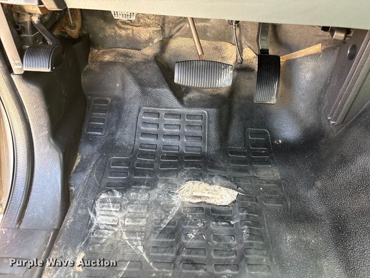 image for item FC2243 2013 Ford F250 Super Duty Crew Cab utility bed pickup truck