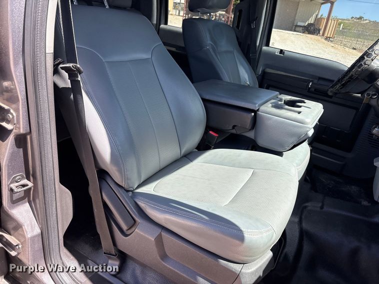 image for item FC2243 2013 Ford F250 Super Duty Crew Cab utility bed pickup truck