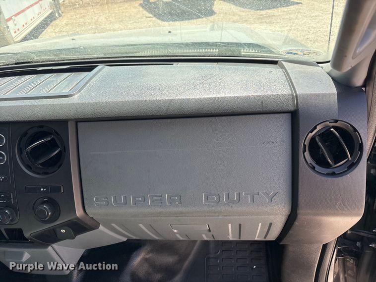 image for item FC2243 2013 Ford F250 Super Duty Crew Cab utility bed pickup truck