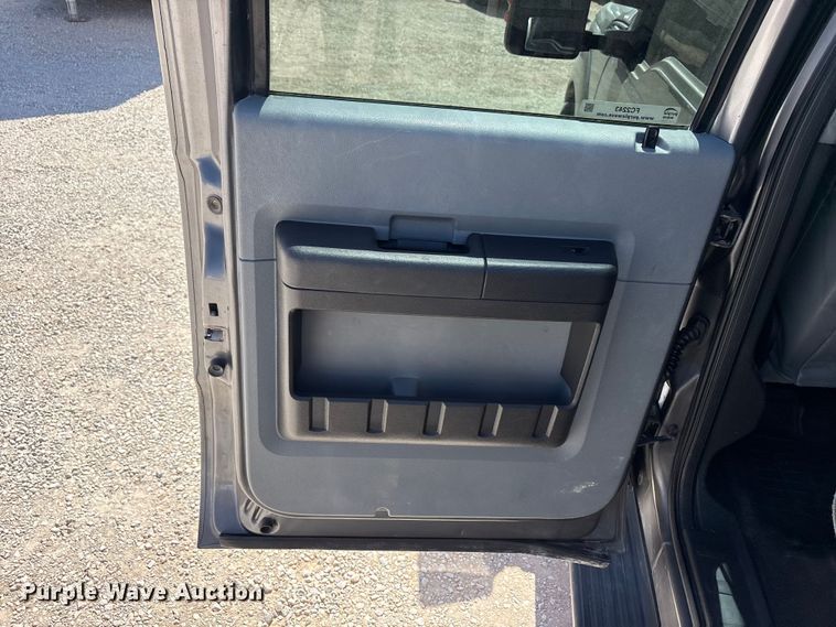 image for item FC2243 2013 Ford F250 Super Duty Crew Cab utility bed pickup truck