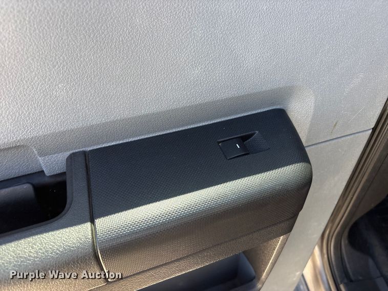 image for item FC2243 2013 Ford F250 Super Duty Crew Cab utility bed pickup truck