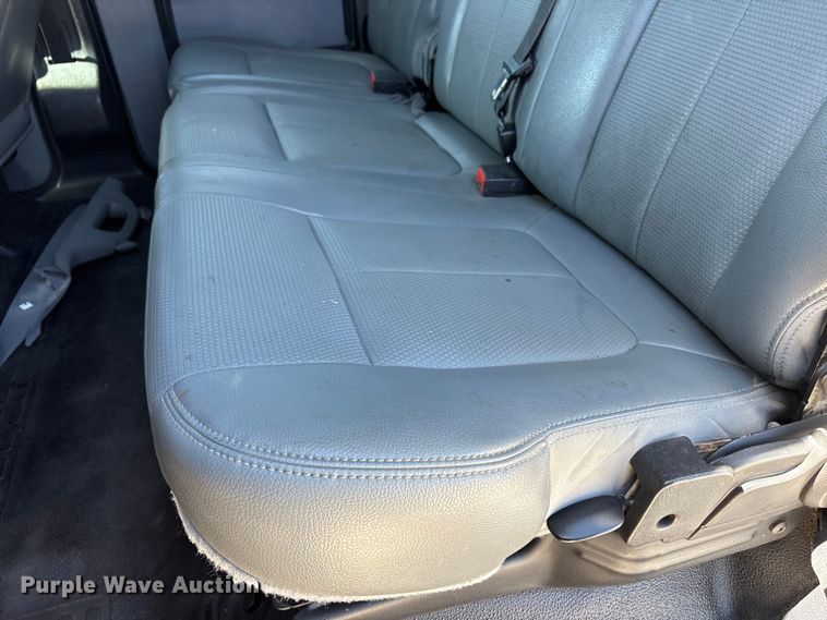 image for item FC2243 2013 Ford F250 Super Duty Crew Cab utility bed pickup truck