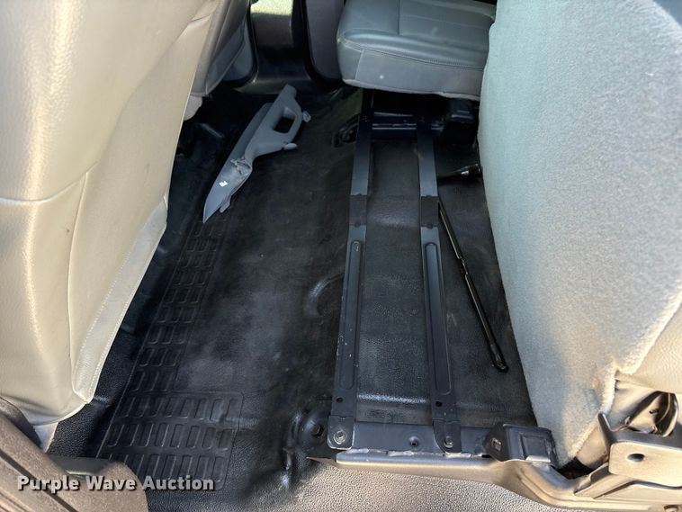 image for item FC2243 2013 Ford F250 Super Duty Crew Cab utility bed pickup truck