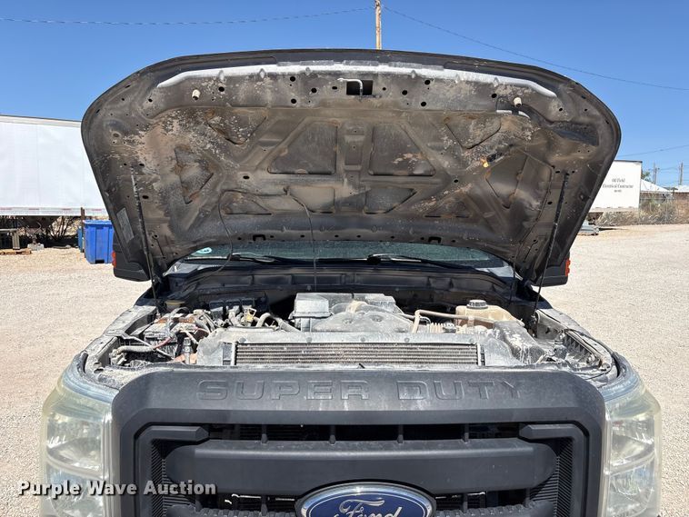 image for item FC2243 2013 Ford F250 Super Duty Crew Cab utility bed pickup truck