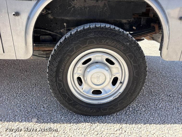 image for item FC2243 2013 Ford F250 Super Duty Crew Cab utility bed pickup truck
