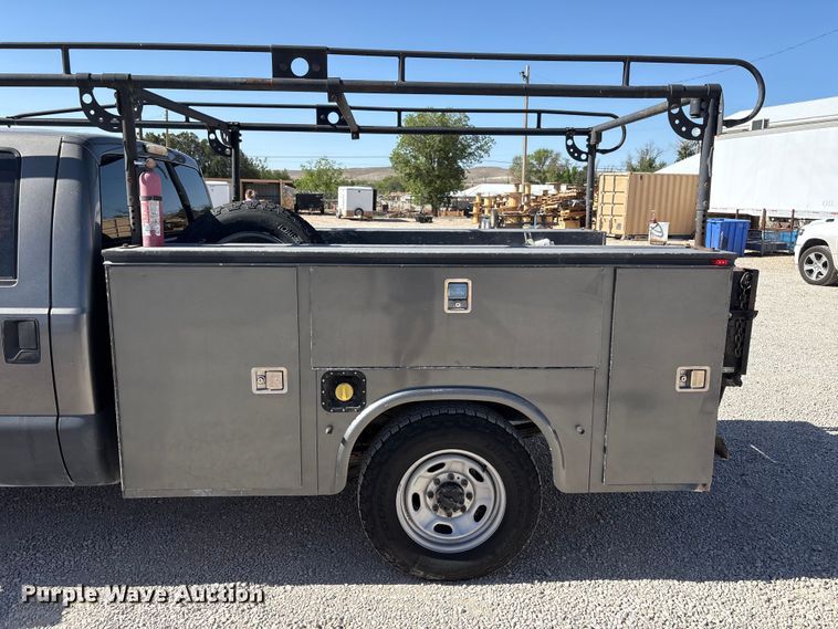 image for item FC2244 2011 Ford F250 Super Duty Crew Cab utility bed pickup truck