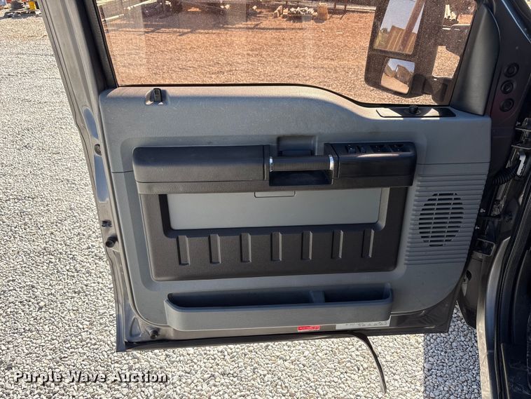 image for item FC2244 2011 Ford F250 Super Duty Crew Cab utility bed pickup truck
