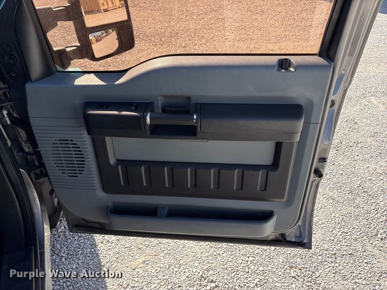 image for item FC2244 2011 Ford F250 Super Duty Crew Cab utility bed pickup truck