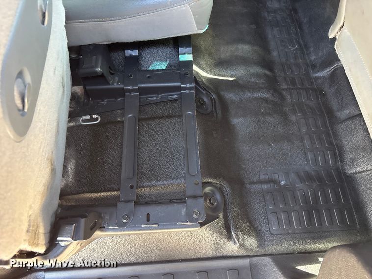 image for item FC2244 2011 Ford F250 Super Duty Crew Cab utility bed pickup truck