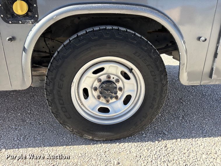 image for item FC2244 2011 Ford F250 Super Duty Crew Cab utility bed pickup truck